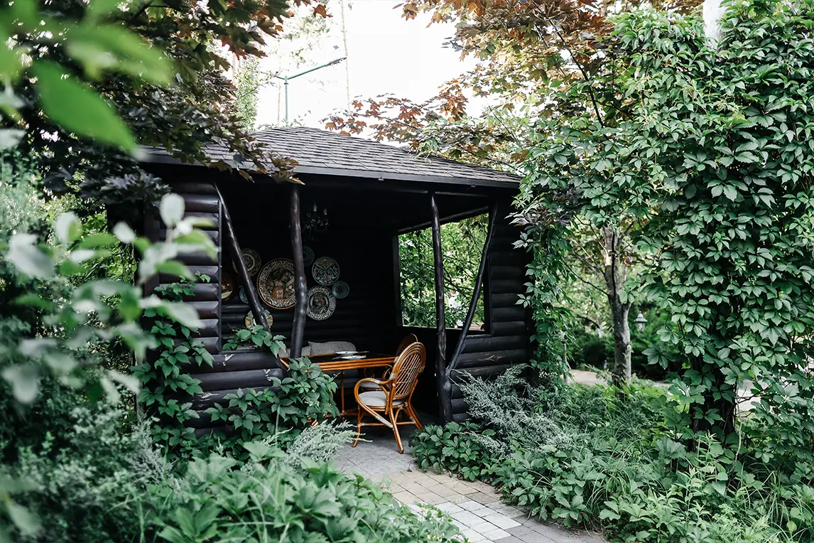 Літня альтанка в саду Villa Vita