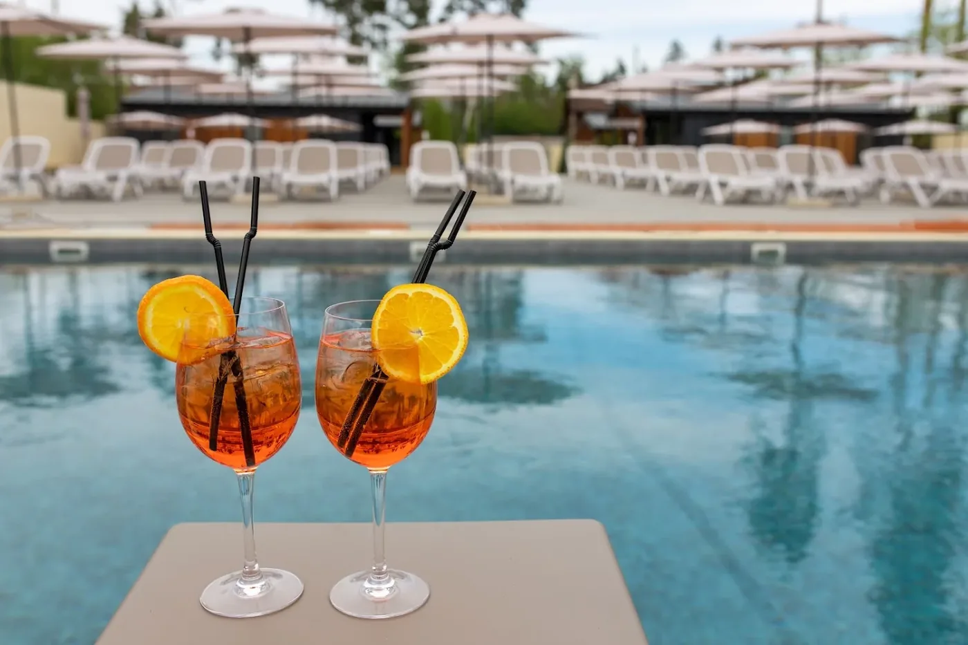 Коктейлі біля басейну Villa Vita